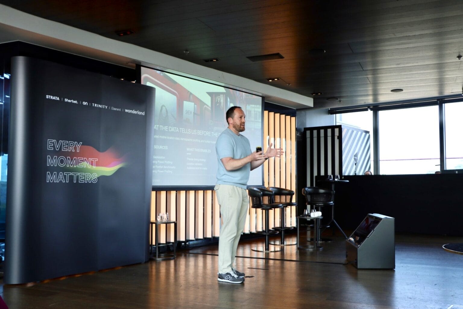 Oli Murray presents at